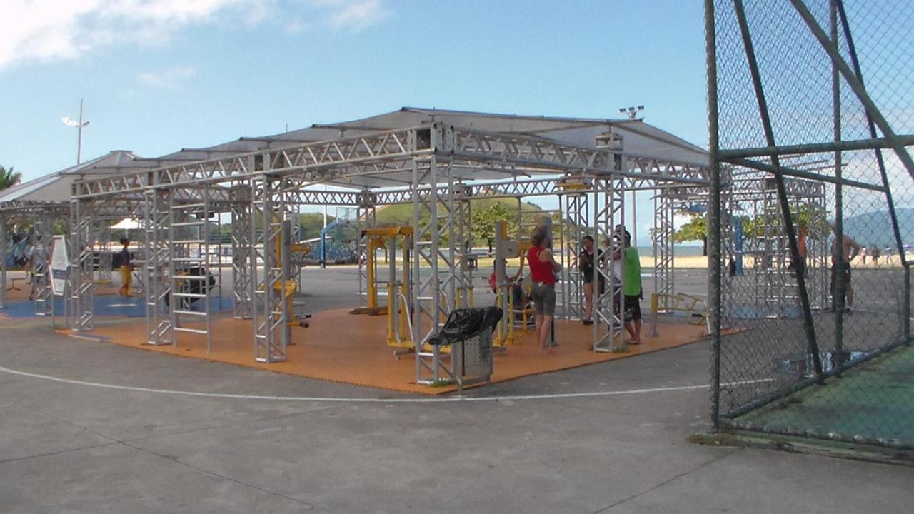 Espaco Aconchego Com Ar-Condicionado E Amplo Jardim Villa คารากัวตาตูบา ภายนอก รูปภาพ