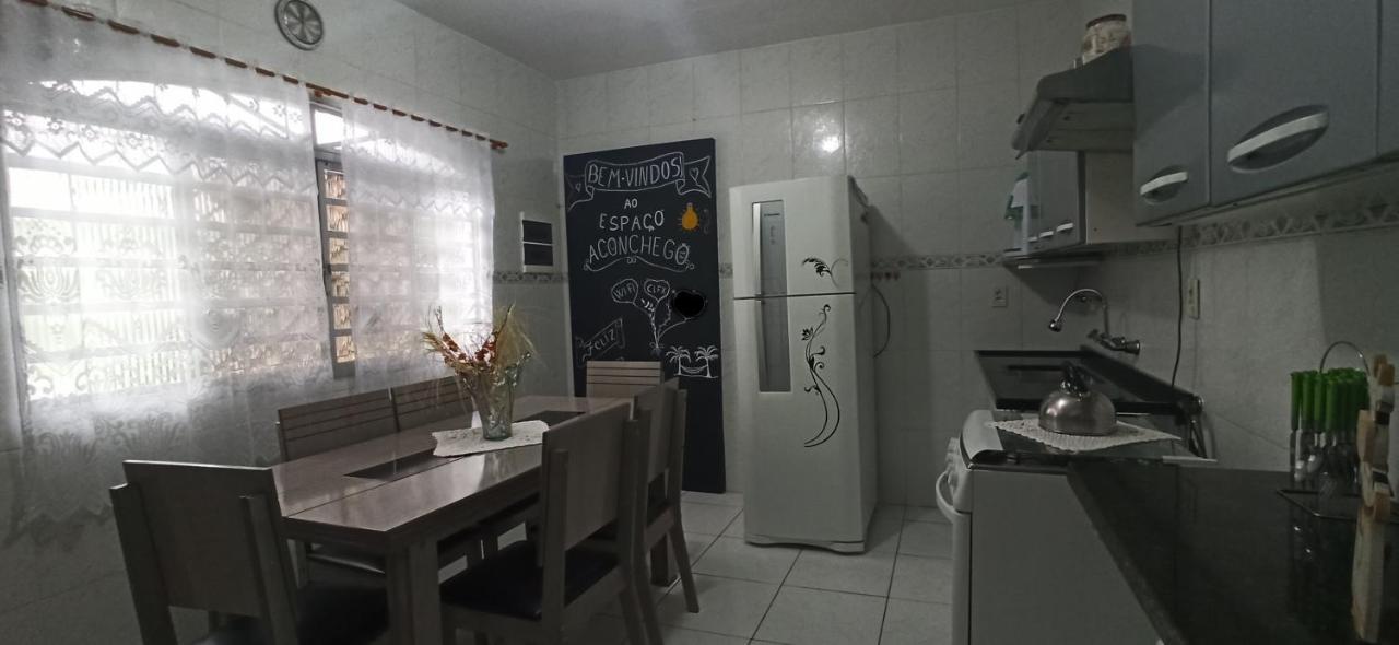 Espaco Aconchego Com Ar-Condicionado E Amplo Jardim Villa คารากัวตาตูบา ภายนอก รูปภาพ